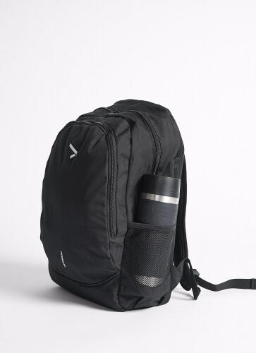 Чорний рюкзак IPPON GEAR серія ESSENTIALS 2