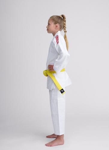 Photo https://static.kintayo.com/images/ippon/p/nxt-red/IPPONGEAR_NXT_Kids_Judogi_red_03_500x500.jpg