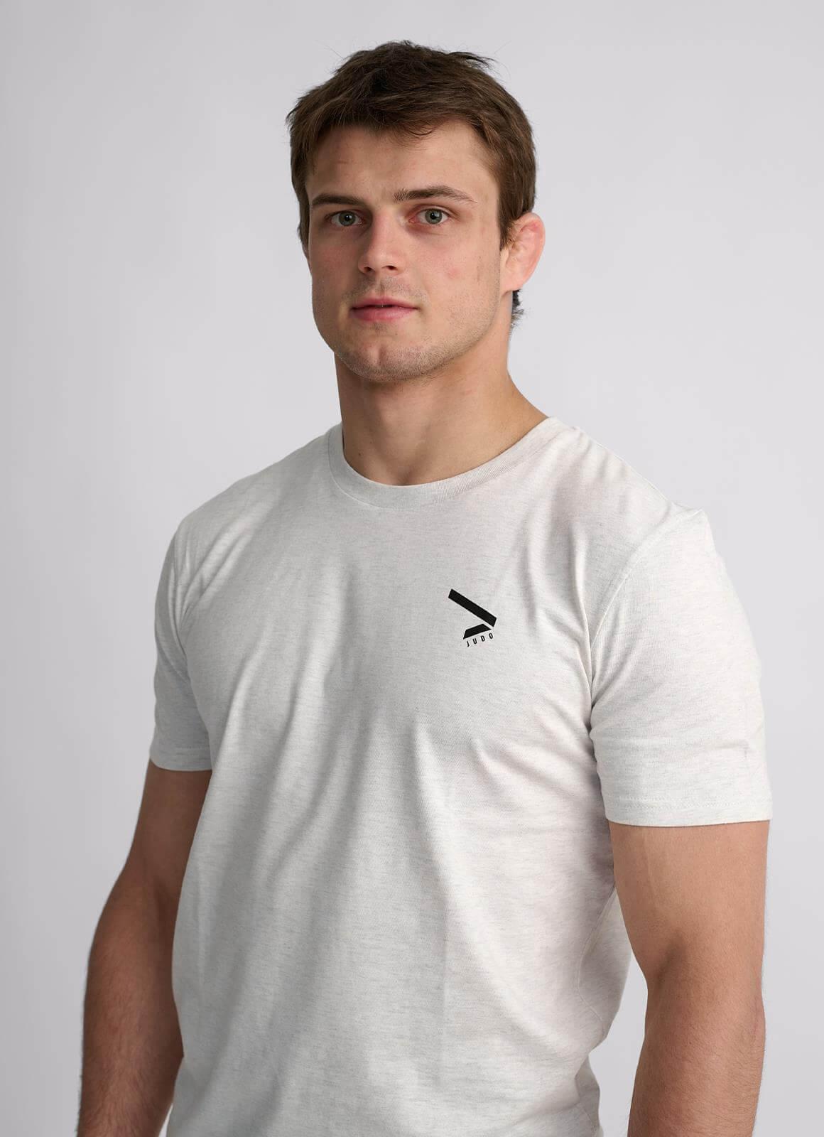 Photo https://static.kintayo.com/images/ippon/p/t-shirt/light_grey/2.jpg